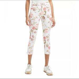 JEN7 by 7 For All Mankind
Women's Floral-Print Cropped Skinny Jeans Size 6 NWT